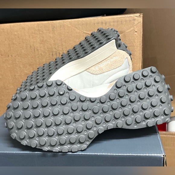 NEW BALANCE 327 Casual Women's Sneakers Shoes White Birch Summer Fog various sz - Picture 9 of 10